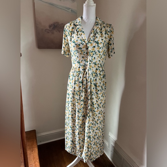 Urban Outfitters Yellow Floral Button Up Dress - Picture 2 of 7